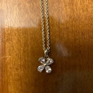 Gold Necklace with Diamond Flower